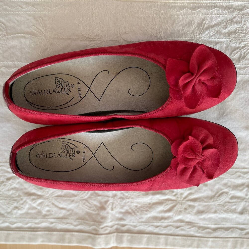 Waldläufer Red Suede Ballerinas